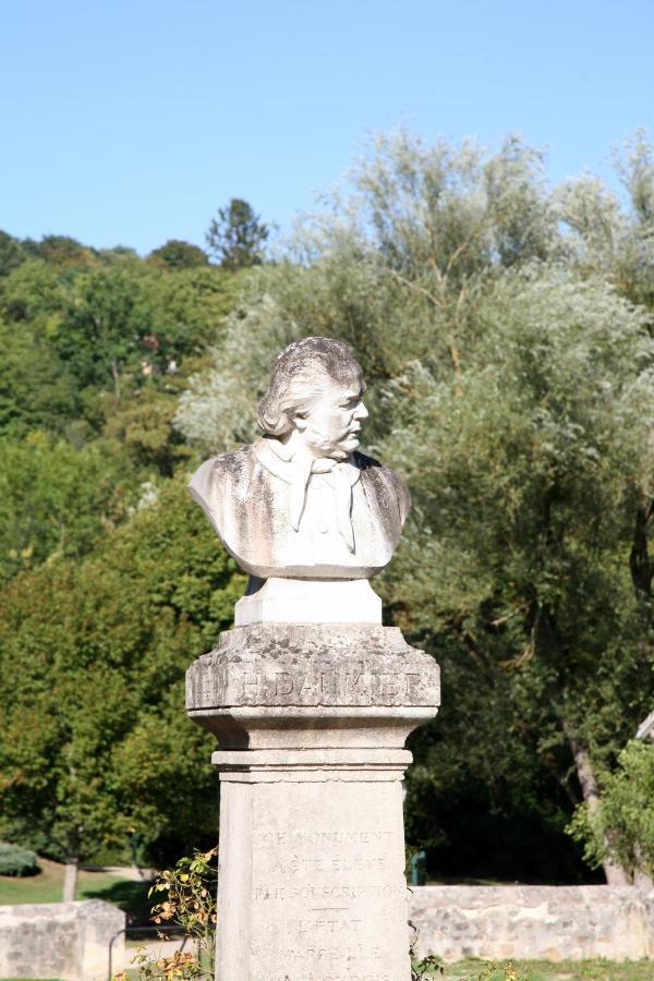 Chez Jules Et Leonie Bed & Breakfast Valmondois Bagian luar foto